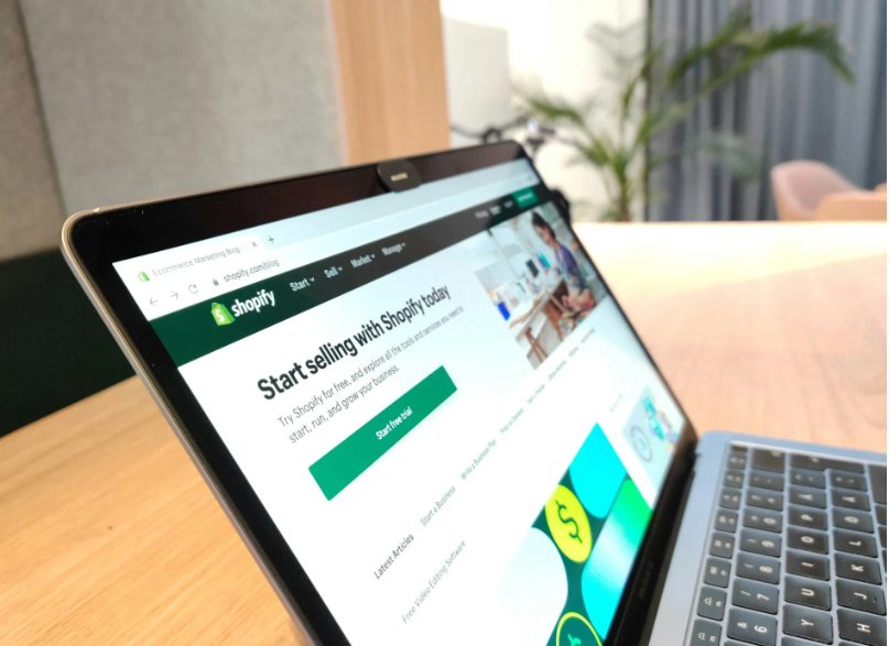 Shopify 功能强大且易于使用